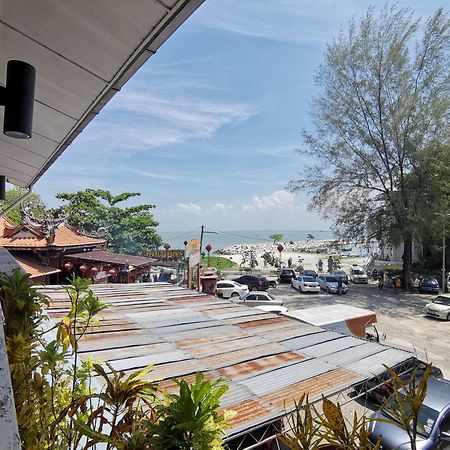 8 ブティック バイ ザ シー ホテル Tanjong Tokong エクステリア 写真
